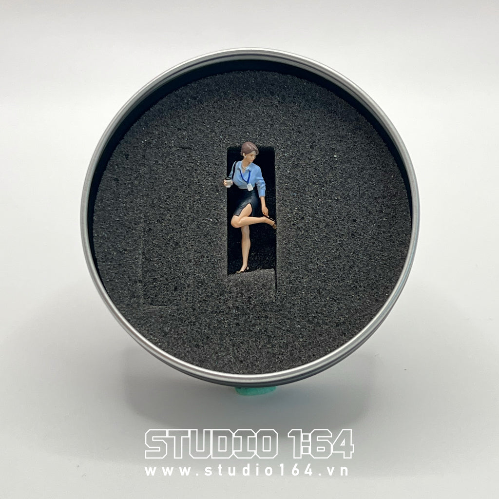 Office Lady Figure x Realpaint Studio